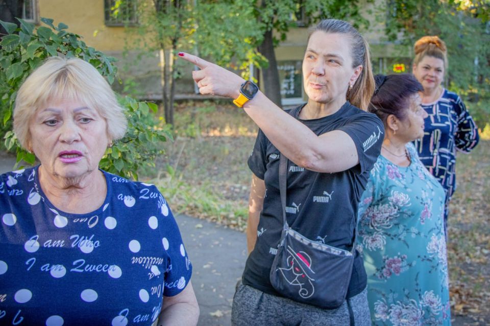 Алексей Дорофеев: Вчерашний вечер в Ленинском районе Донецка, на улице Кирова, был посвящен прямому диалогу с жителями Алексей Дорофеев: Вчерашний вечер в Ленинском районе Донецка, на улице Кирова, был посвящен прямому диалогу с жителями