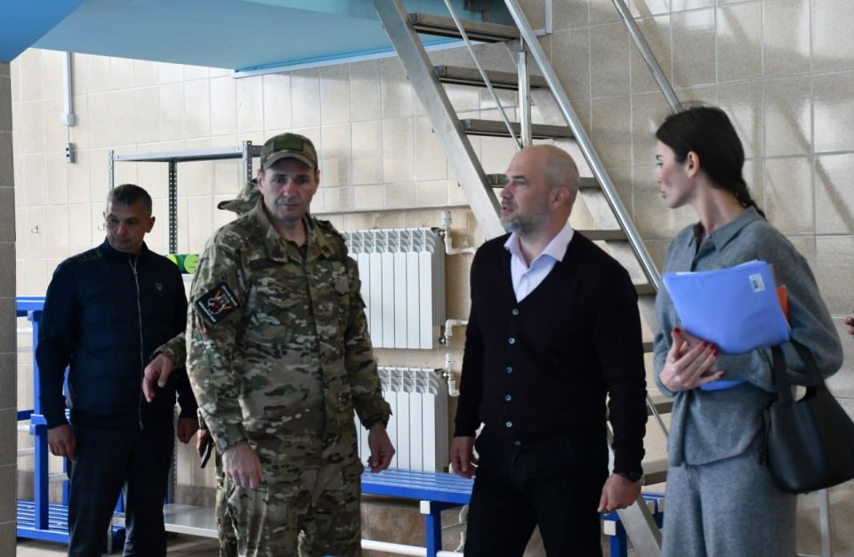 Сергей Желновач: Губернатор Хабаровского края Дмитрий Демешин провел рабочую поездку в Дебальцево Сергей Желновач: Губернатор Хабаровского края Дмитрий Демешин провел рабочую поездку в Дебальцево