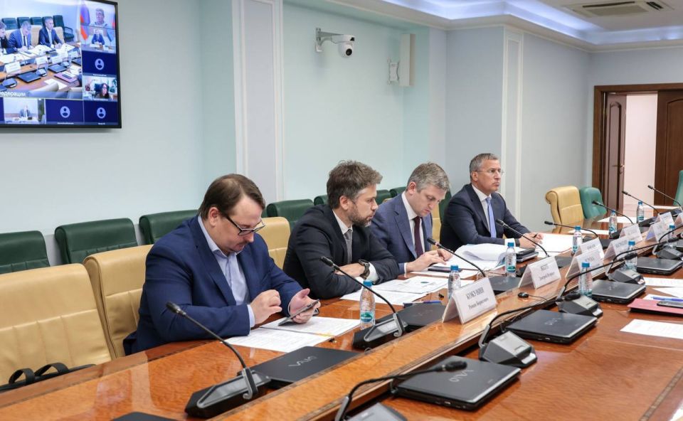 Обсудили проводимую работу по развитию пунктов пропуска на административной границе в Совете Федерации Обсудили проводимую работу по развитию пунктов пропуска на административной границе в Совете Федерации