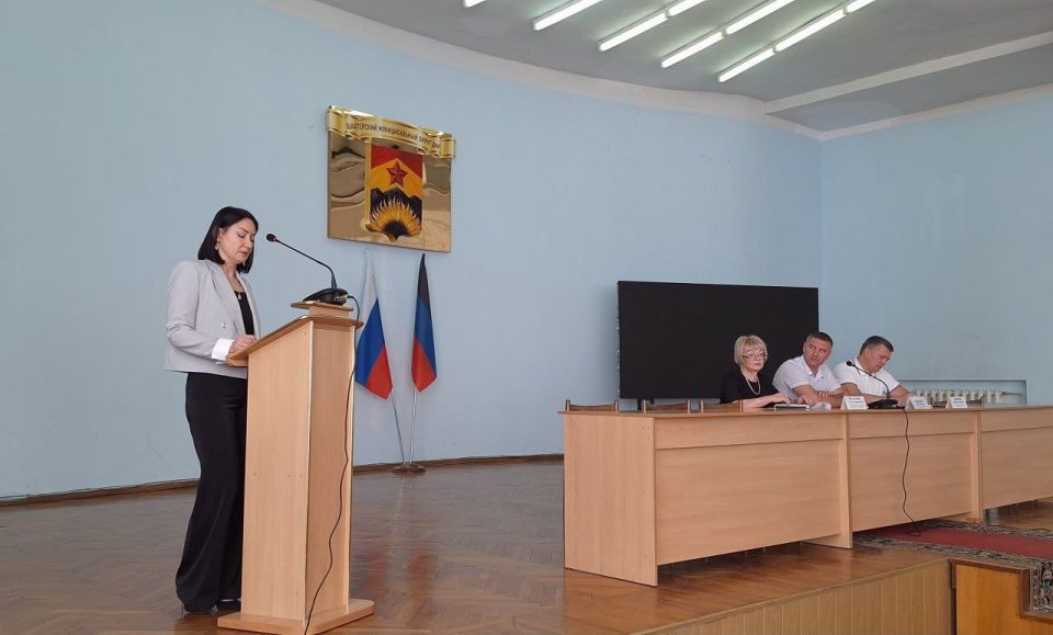 Заместитель председателя #Комитет_по_бюджету_финансам_и_налоговой_политике_налоговой_политике Максим Паршин (фракция «Единая Россия») продолжает работу в Шахтерске Заместитель председателя #Комитет_по_бюджету_финансам_и_налоговой_политике_налоговой_политике Максим Паршин (фракция «Единая Россия») продолжает работу в Шахтерске