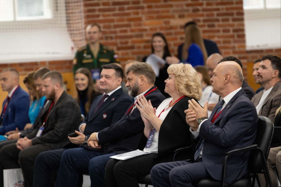 Вице-премьер Ольга Макеева приняла участие в работе Международного конгресса "Регби в системе физической подготовки вооруженных сил РФ и силовых структур Вице-премьер Ольга Макеева приняла участие в работе Международного конгресса "Регби в системе физической подготовки вооруженных сил РФ и силовых структур