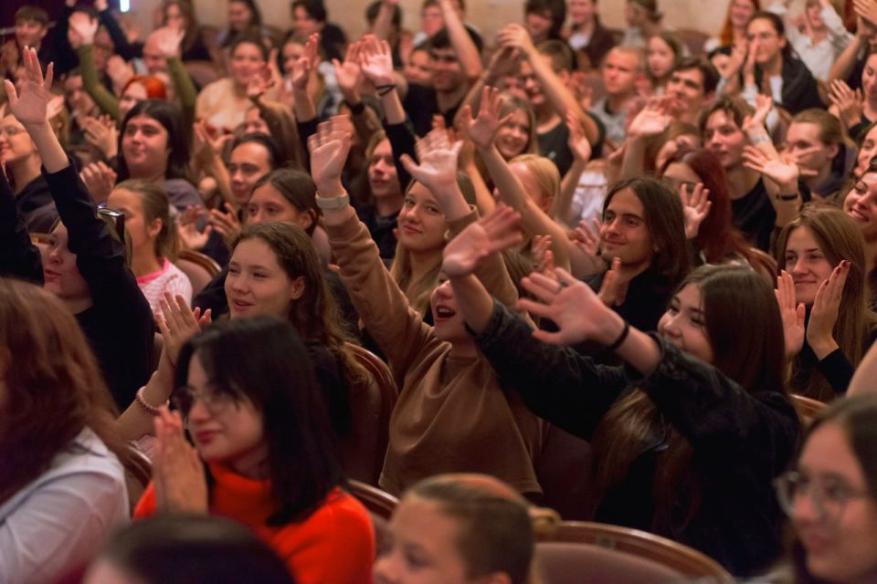 В Новороссии прошёл кинофорум «Эхо Евразия-Кинофест» В Новороссии прошёл кинофорум «Эхо Евразия-Кинофест»