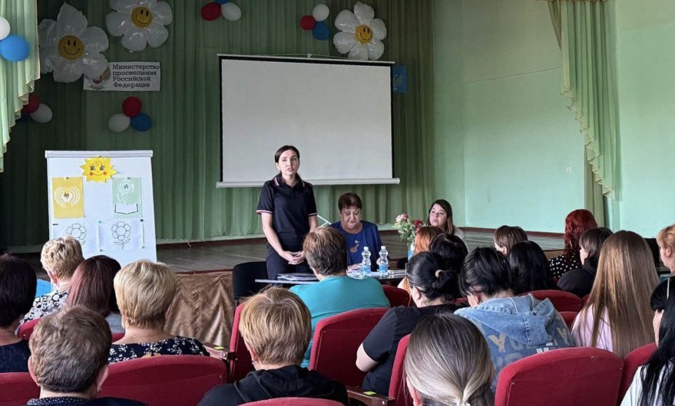 Сотрудники ГАИ посетили школьные родительские собрания Сотрудники ГАИ посетили школьные родительские собрания