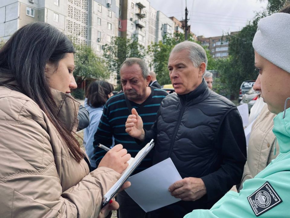 Анна Кондрыкинская: По инициативе жителей домов улицы Челюскинцев состоялся сход, на котором обсудили наиболее острые вопросы по жилищно-коммунальному хозяйству: Анна Кондрыкинская: По инициативе жителей домов улицы Челюскинцев состоялся сход, на котором обсудили наиболее острые вопросы по жилищно-коммунальному хозяйству: