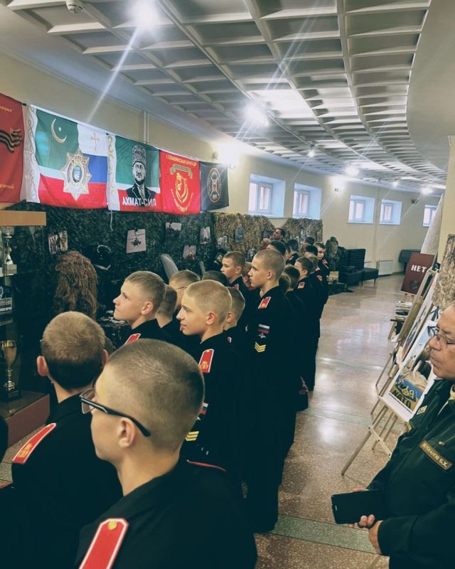 Гости центра подготовки БПЛА спецназа «АХМАТ» МО РФ Гости центра подготовки БПЛА спецназа «АХМАТ» МО РФ