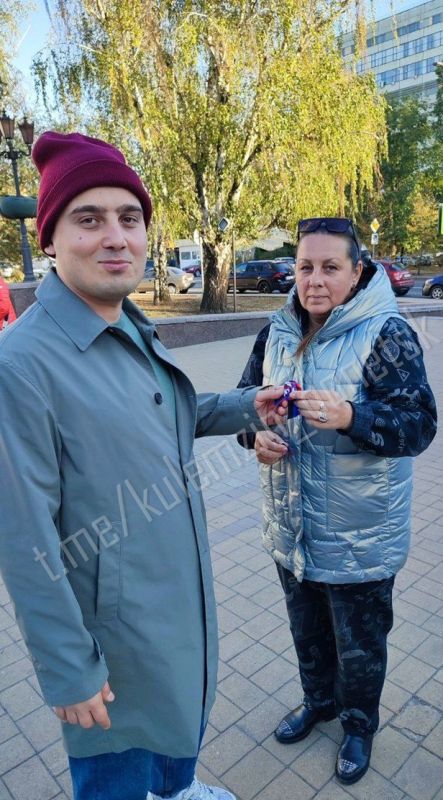Сегодня на бульваре Пушкина состоялся праздничный концерт, посвящённый Дню воссоединения Донецкой Народной Республики с Российской Федерацией Сегодня на бульваре Пушкина состоялся праздничный концерт, посвящённый Дню воссоединения Донецкой Народной Республики с Российской Федерацией