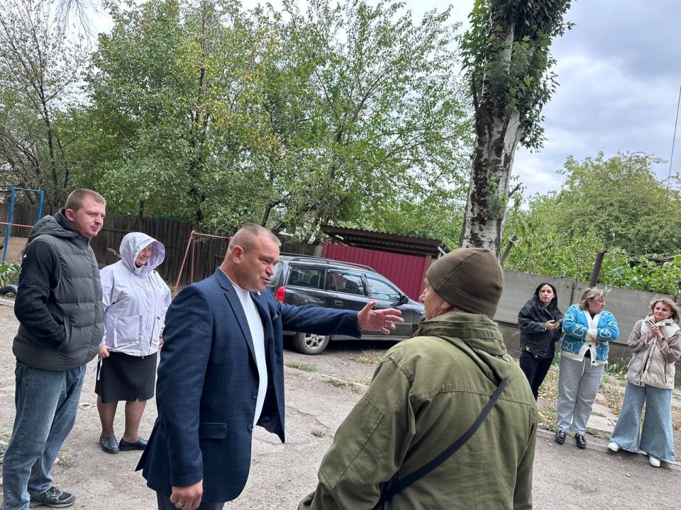 Денис Зубов: Александр Кузнецов ответил на вопросы жителей Денис Зубов: Александр Кузнецов ответил на вопросы жителей