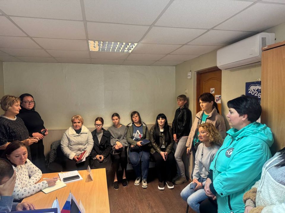 В Снежном прошёл Всероссийский день приёма родителей дошкольников В Снежном прошёл Всероссийский день приёма родителей дошкольников