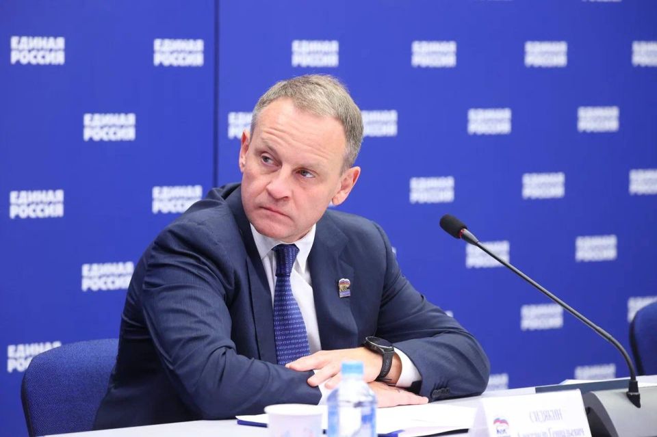 Единая Россия, Ростелеком, РВИО, игровая студия «Леста» и Федерация компьютерного спорта подписали соглашение о сотрудничестве Единая Россия, Ростелеком, РВИО, игровая студия «Леста» и Федерация компьютерного спорта подписали соглашение о сотрудничестве