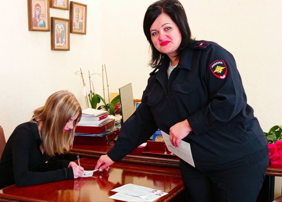 Наталья Бегуненко: В Управе Петровского внутригородского района Администрации городского округа Донецк состоялось совместное мероприятие с 8-м отделением (по обслуживанию Петровского района г. Донецка) отдела по вопросам... Наталья Бегуненко: В Управе Петровского внутригородского района Администрации городского округа Донецк состоялось совместное мероприятие с 8-м отделением (по обслуживанию Петровского района г. Донецка) отдела по вопросам...