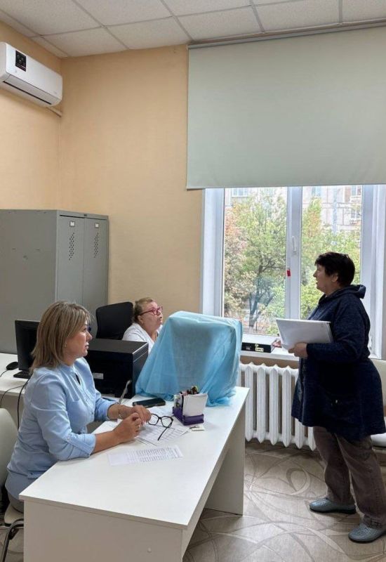 Консультативная бригада в больнице г. Кировское Консультативная бригада в больнице г. Кировское