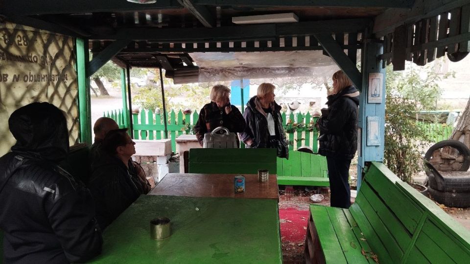 Сегодня, 26 сентября, в Червоногвардейском внутригородском районе заместитель руководителя управы Татьяна Задорожная провела встречу с жителями жилого массива Горького возле дома № 8 по улице Бестужева Сегодня, 26 сентября, в Червоногвардейском внутригородском районе заместитель руководителя управы Татьяна Задорожная провела встречу с жителями жилого массива Горького возле дома № 8 по улице Бестужева