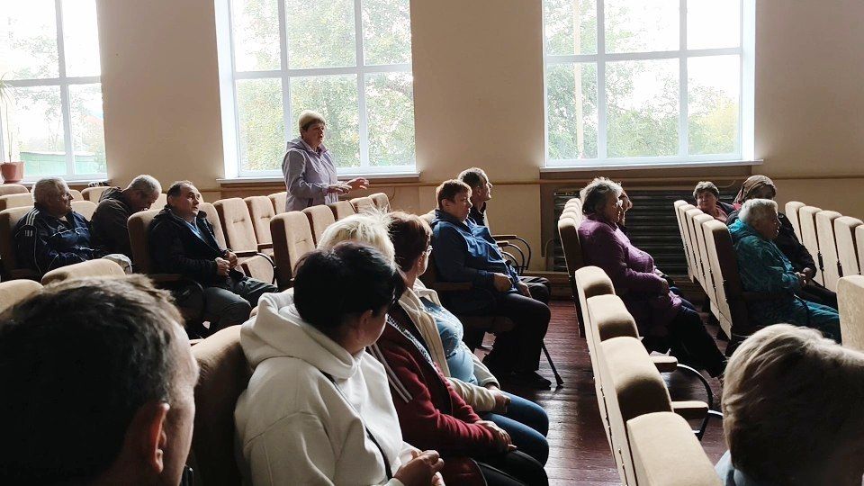 Константин Зинченко: Выполняя поручение Главы ДНР Дениса Пушилина по активному взаимодействию с жителями Волновахского муниципального округа встретился с жителями с. Вольное Константин Зинченко: Выполняя поручение Главы ДНР Дениса Пушилина по активному взаимодействию с жителями Волновахского муниципального округа встретился с жителями с. Вольное