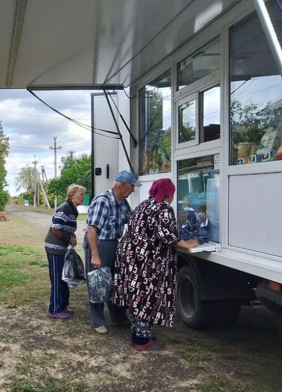 С 24 по 26 сентября 2025 года осуществлена выездная торговля с использованием автомагазинов в населенных пунктах городских округов Донецк, Докучаевск, Горловка, Мариуполь, на территории г С 24 по 26 сентября 2025 года осуществлена выездная торговля с использованием автомагазинов в населенных пунктах городских округов Донецк, Докучаевск, Горловка, Мариуполь, на территории г