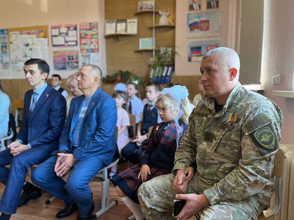 #ЕдинаяРоссия #ЕРДНР #ЕРМакеевка #ЕР80 #МойПапаГерой©#ZуеV #ЕдинаяРоссия #ЕРДНР #ЕРМакеевка #ЕР80 #МойПапаГерой©#ZуеV