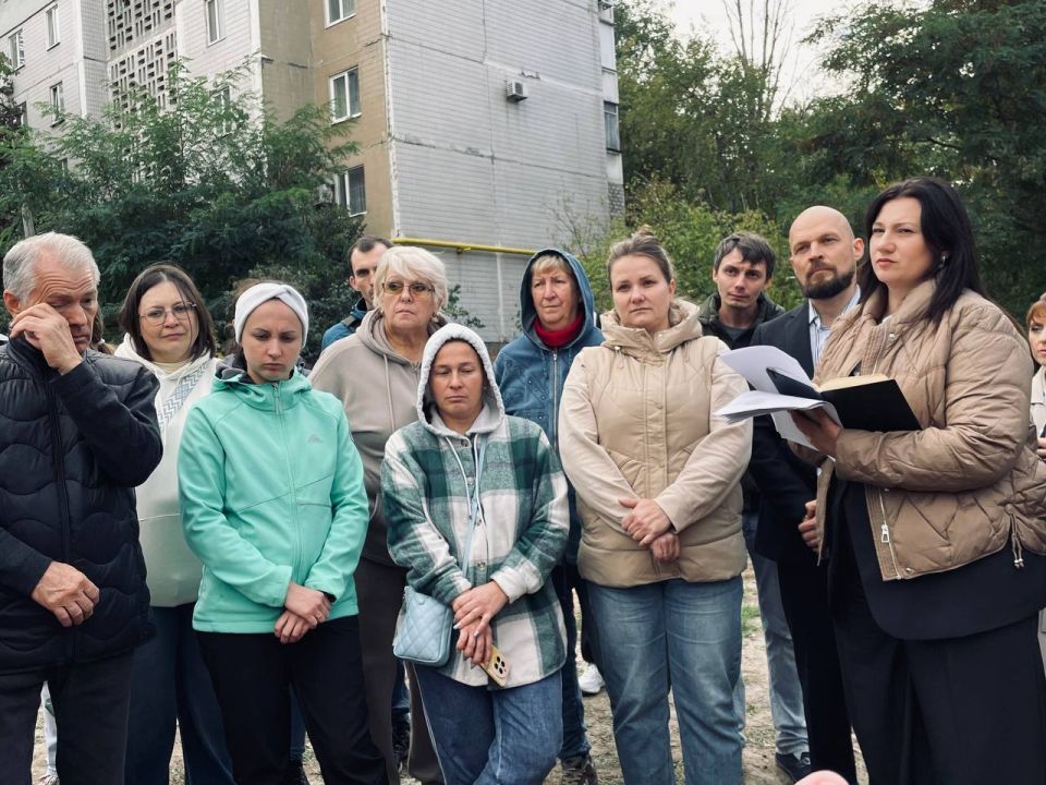 Анна Кондрыкинская: По инициативе жителей домов улицы Челюскинцев состоялся сход, на котором обсудили наиболее острые вопросы по жилищно-коммунальному хозяйству: Анна Кондрыкинская: По инициативе жителей домов улицы Челюскинцев состоялся сход, на котором обсудили наиболее острые вопросы по жилищно-коммунальному хозяйству: