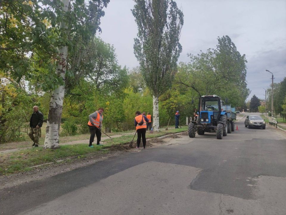 За период с 19.09.2025 по 25.09.2025 на территории Володарского муниципального округа работниками МУП "Восток-Комсервис" были произведены следующие работы: За период с 19.09.2025 по 25.09.2025 на территории Володарского муниципального округа работниками МУП "Восток-Комсервис" были произведены следующие работы: