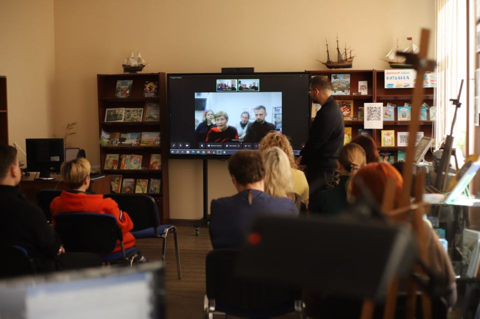 Телемост «Люди. Книги: Кузбасс – ДНР» Телемост «Люди. Книги: Кузбасс – ДНР»