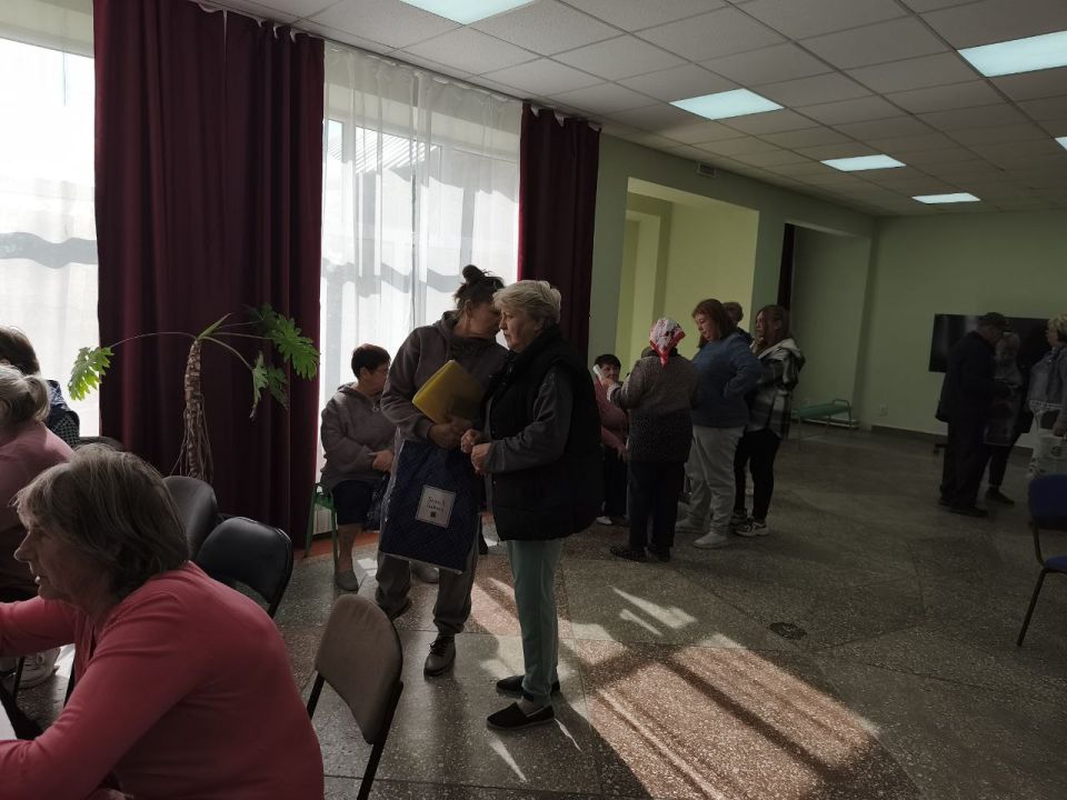 Лидер общественного мнения Лариса Иванова активно участвовала в проведении Дня партии "Единая Россия" Лидер общественного мнения Лариса Иванова активно участвовала в проведении Дня партии "Единая Россия"