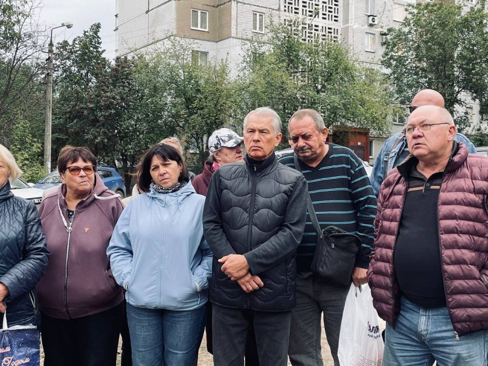 Анна Кондрыкинская: По инициативе жителей домов улицы Челюскинцев состоялся сход, на котором обсудили наиболее острые вопросы по жилищно-коммунальному хозяйству: Анна Кондрыкинская: По инициативе жителей домов улицы Челюскинцев состоялся сход, на котором обсудили наиболее острые вопросы по жилищно-коммунальному хозяйству: