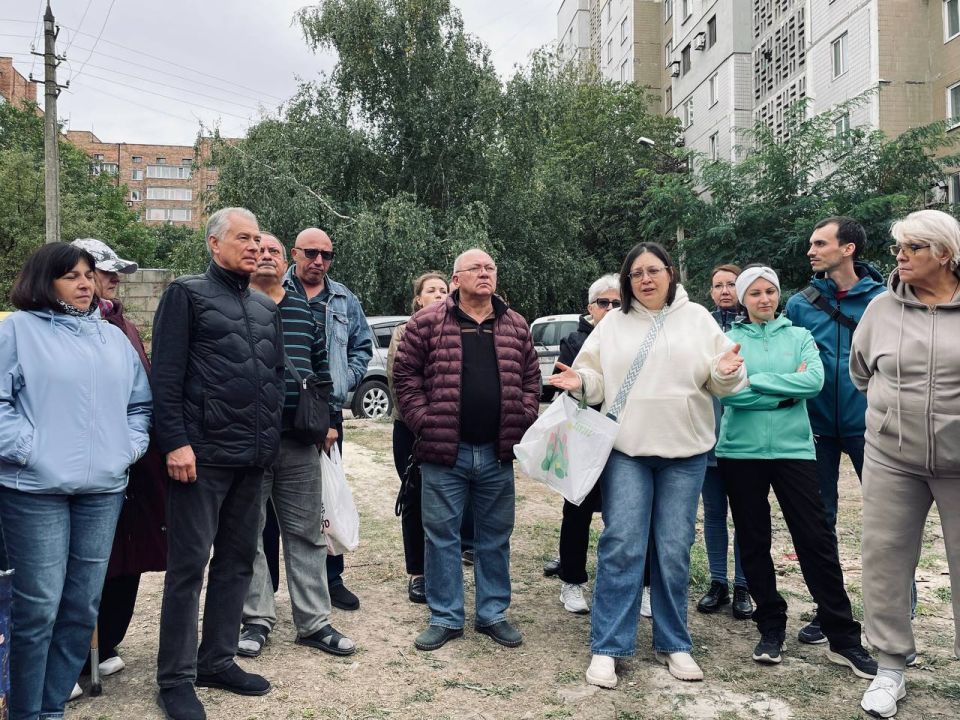 Анна Кондрыкинская: По инициативе жителей домов улицы Челюскинцев состоялся сход, на котором обсудили наиболее острые вопросы по жилищно-коммунальному хозяйству: Анна Кондрыкинская: По инициативе жителей домов улицы Челюскинцев состоялся сход, на котором обсудили наиболее острые вопросы по жилищно-коммунальному хозяйству: