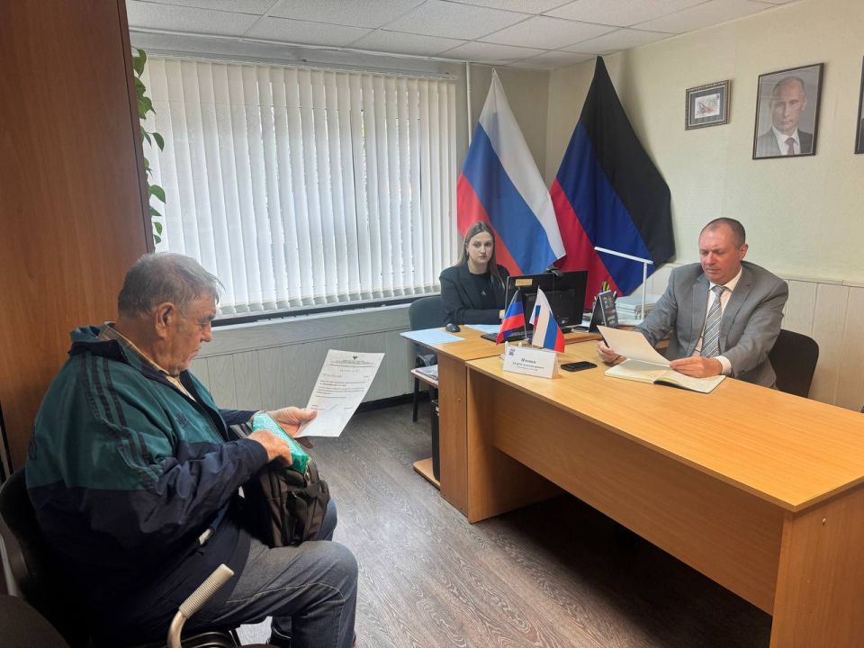 В Снежном прошел приём депутата Народного Совета ДНР В Снежном прошел приём депутата Народного Совета ДНР