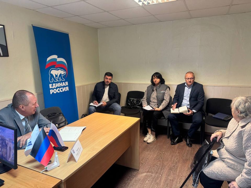 В Снежном прошел приём депутата Народного Совета ДНР В Снежном прошел приём депутата Народного Совета ДНР