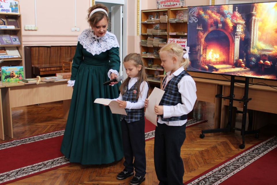 Театр книги для ребят из школ-интернатов в Донецкой республиканской библиотеке для детей имени С.М. Кирова