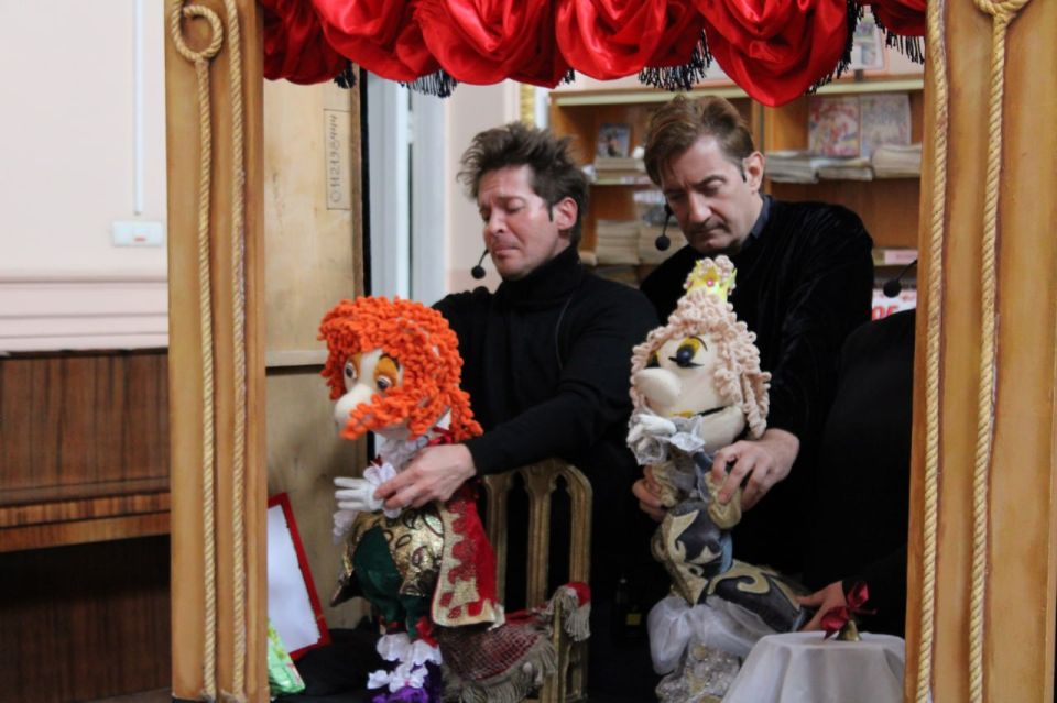 Театр книги для ребят из школ-интернатов в Донецкой республиканской библиотеке для детей имени С.М. Кирова Театр книги для ребят из школ-интернатов в Донецкой республиканской библиотеке для детей имени С.М. Кирова