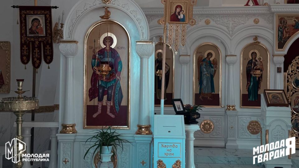 Добровольцы посетили Преображенский храм и узнали о духовной роли церкви Добровольцы посетили Преображенский храм и узнали о духовной роли церкви