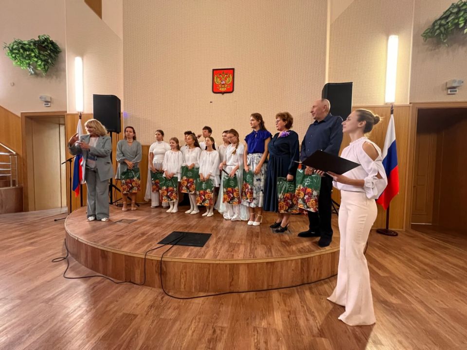 В преддверии Международного дня глухих, 26 сентября, в Центре славянской культуры прошёл праздничный концерт и торжественное собрание Донецкого регионального отделения Всероссийского общества глухих В преддверии Международного дня глухих, 26 сентября, в Центре славянской культуры прошёл праздничный концерт и торжественное собрание Донецкого регионального отделения Всероссийского общества глухих