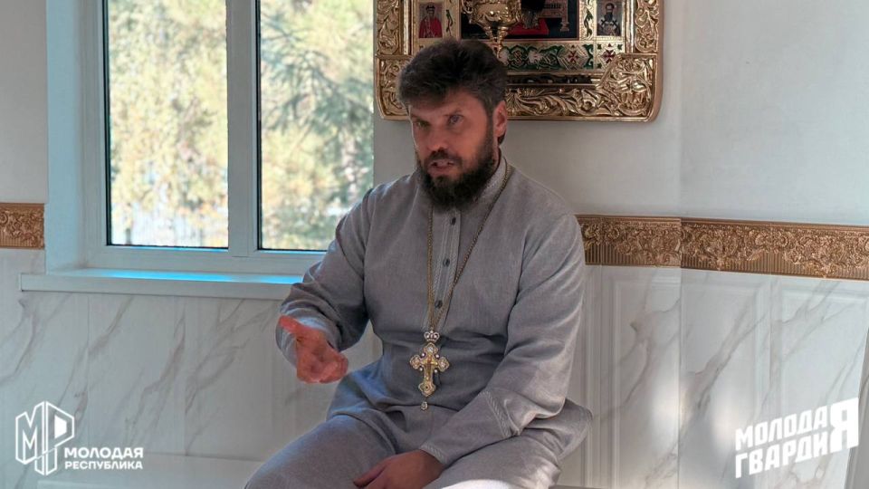 Добровольцы посетили Преображенский храм и узнали о духовной роли церкви Добровольцы посетили Преображенский храм и узнали о духовной роли церкви