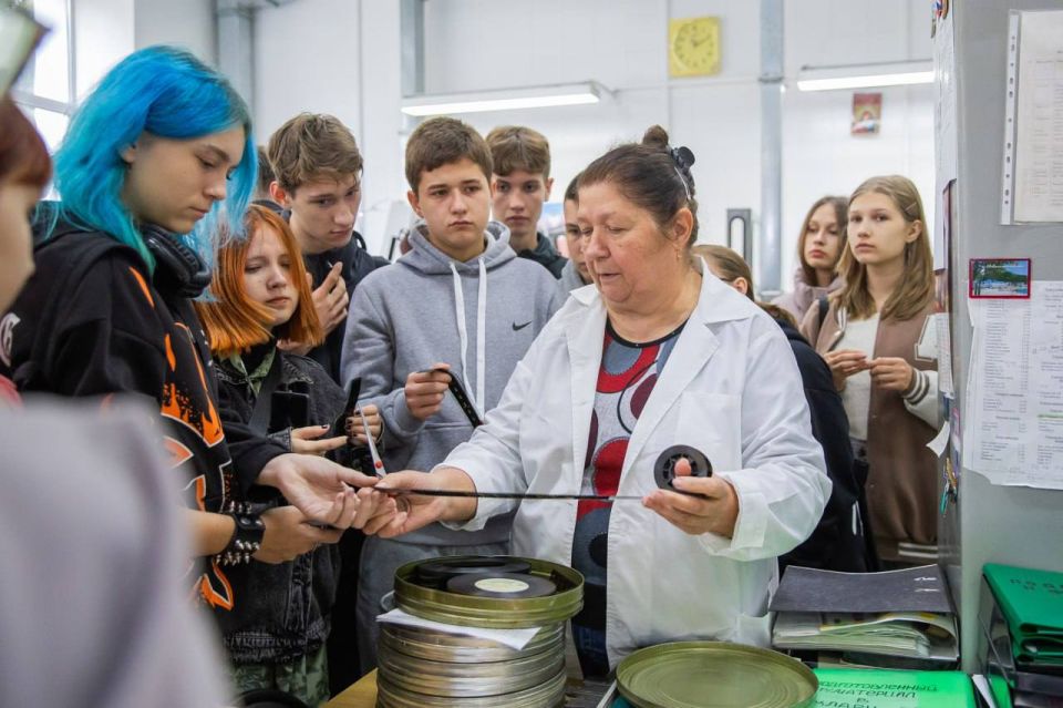 В Москве завершилась программа для ребят из Шахтерского колледжа кино В Москве завершилась программа для ребят из Шахтерского колледжа кино