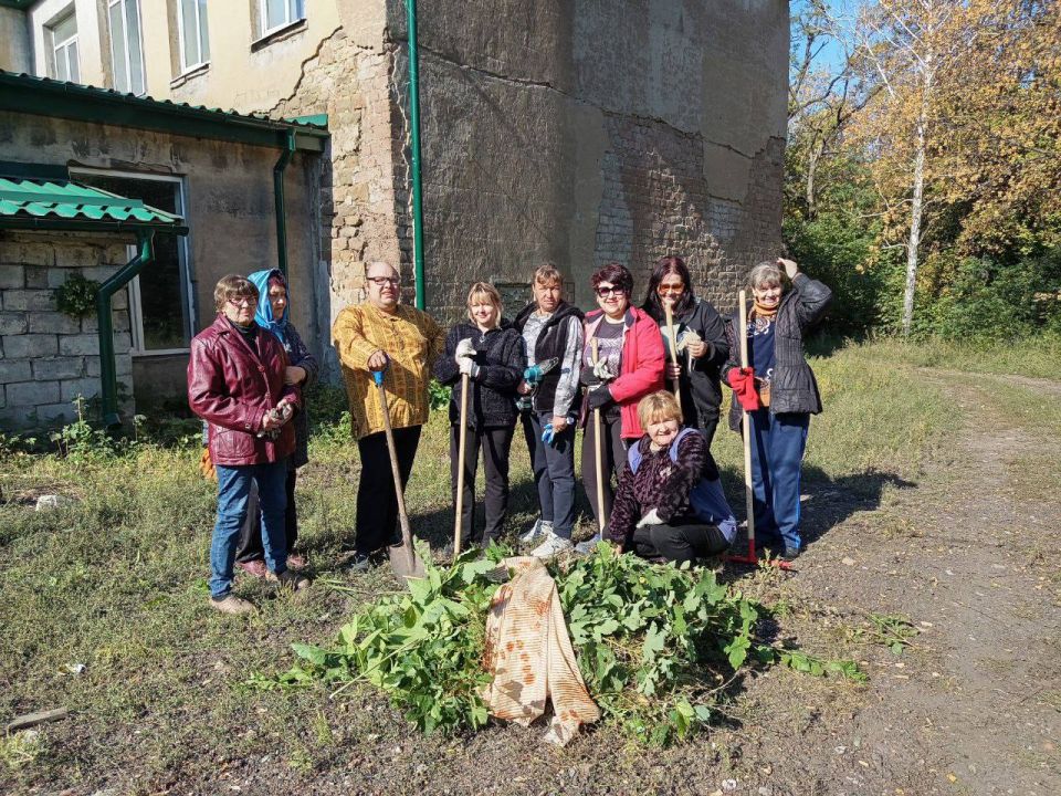 Елена Рязанцева: Сегодня в Пролетарском внутригородском районе города Донецка состоялся масштабный общегородской субботник Елена Рязанцева: Сегодня в Пролетарском внутригородском районе города Донецка состоялся масштабный общегородской субботник