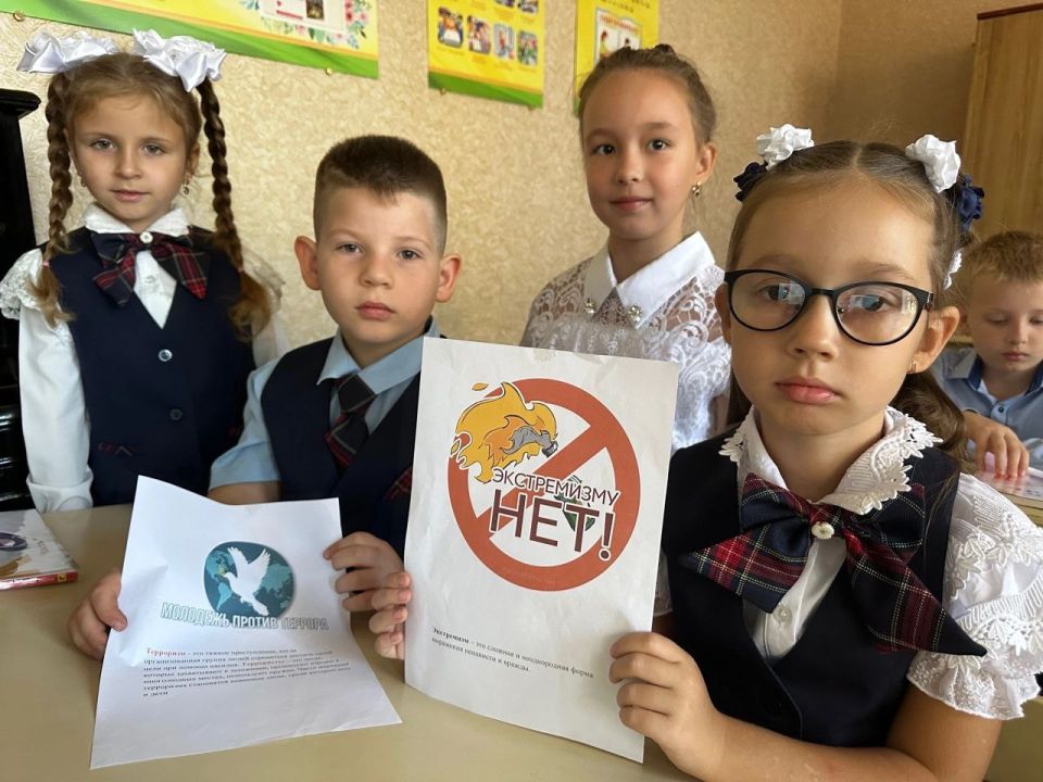 Месячник безопасности в школах городского округа Енакиево Месячник безопасности в школах городского округа Енакиево