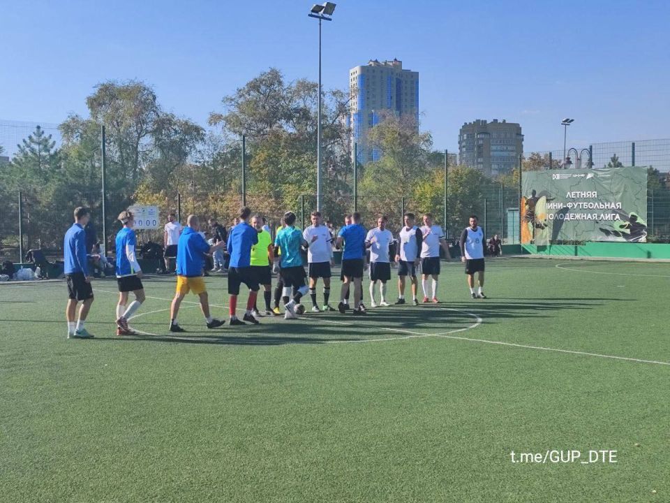 ПОЛУФИНАЛ ЛЕТНЕЙ МИНИ-ФУТБОЛЬНОЙ МОЛОДЕЖНОЙ ЛИГИ ПОЛУФИНАЛ ЛЕТНЕЙ МИНИ-ФУТБОЛЬНОЙ МОЛОДЕЖНОЙ ЛИГИ