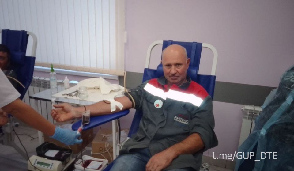 ДЕНЬ ДОНОРА В НОВОАЗОВСКЕ. Их вклад — это шанс на спасение жизней для тех, кто нуждается в переливании крови ДЕНЬ ДОНОРА В НОВОАЗОВСКЕ. Их вклад — это шанс на спасение жизней для тех, кто нуждается в переливании крови