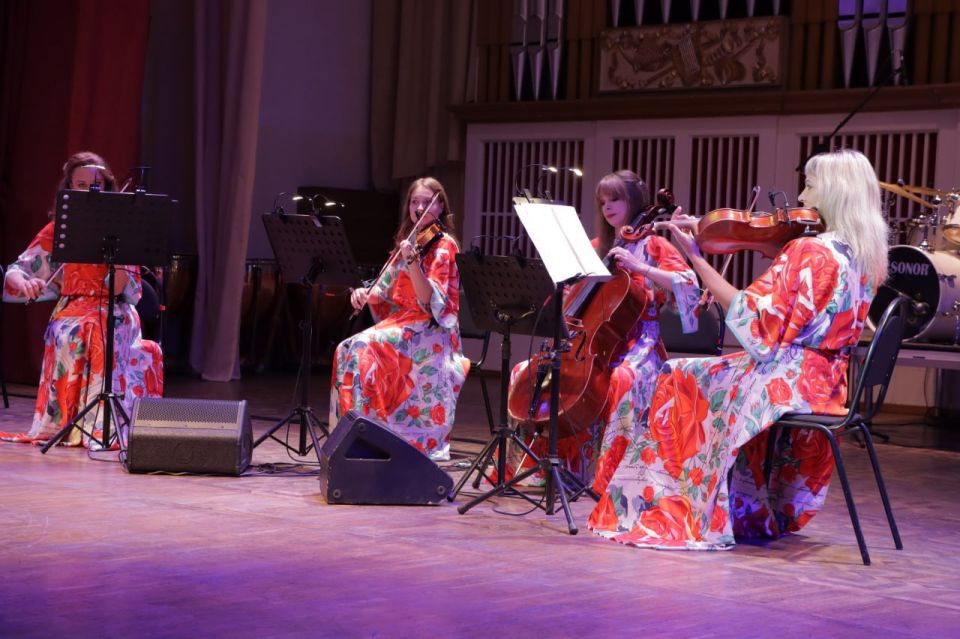 Мы родом из Донбасса: в филармонии дан старт большому гастрольному туру! Мы родом из Донбасса: в филармонии дан старт большому гастрольному туру!