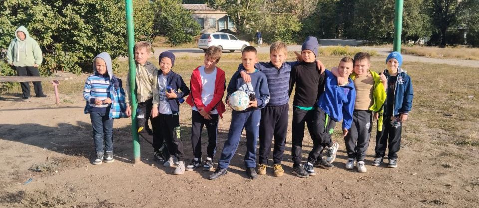 Спортивные эстафеты. 26 и 27 сентября в спортивной школе городского округа Енакиево с обучающимися отделения вольной борьбы проведены спортивные эстафеты «Одна страна, одна семья», приуроченные ко Дню воссоединения Донецкой... Спортивные эстафеты. 26 и 27 сентября в спортивной школе городского округа Енакиево с обучающимися отделения вольной борьбы проведены спортивные эстафеты «Одна страна, одна семья», приуроченные ко Дню воссоединения Донецкой...