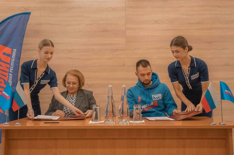 Подписал соглашение о сотрудничестве с ДонНУЭТ Подписал соглашение о сотрудничестве с ДонНУЭТ