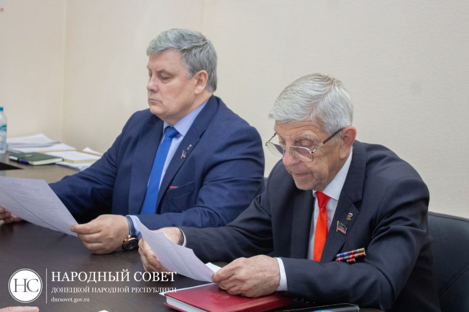 Юрий Покинтелица: На заседании комитета обсудили ключевые для региона экологические вопросы и законодательные инициативы в этой сфере Юрий Покинтелица: На заседании комитета обсудили ключевые для региона экологические вопросы и законодательные инициативы в этой сфере
