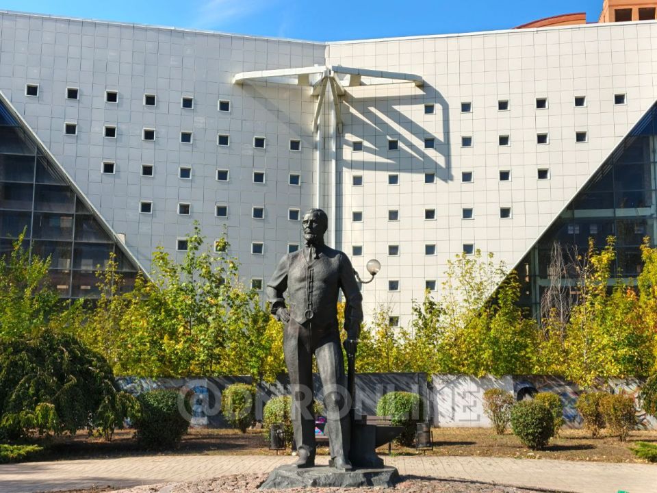 В столице ДНР к Всемирному дню туризма прошла премьера авторской экскурсии В столице ДНР к Всемирному дню туризма прошла премьера авторской экскурсии