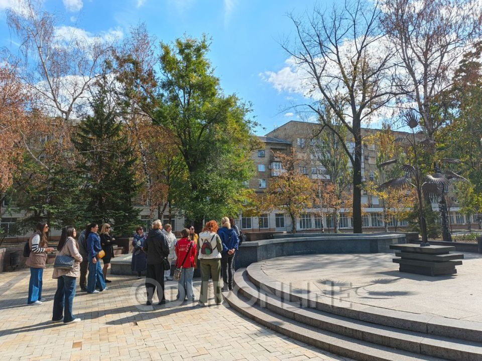 В столице ДНР к Всемирному дню туризма прошла премьера авторской экскурсии В столице ДНР к Всемирному дню туризма прошла премьера авторской экскурсии