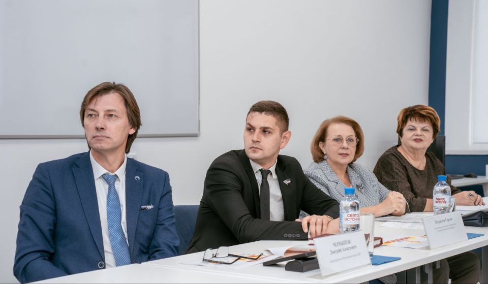 Развитие молодежного предпринимательства как важнейший фактор решения социально-экономических проблем Развитие молодежного предпринимательства как важнейший фактор решения социально-экономических проблем
