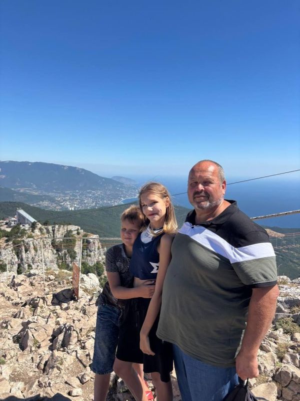 Более 300 сотрудников ММЗ и членов их семей отдохнули этим летом в Крыму по путевкам предприятия Более 300 сотрудников ММЗ и членов их семей отдохнули этим летом в Крыму по путевкам предприятия