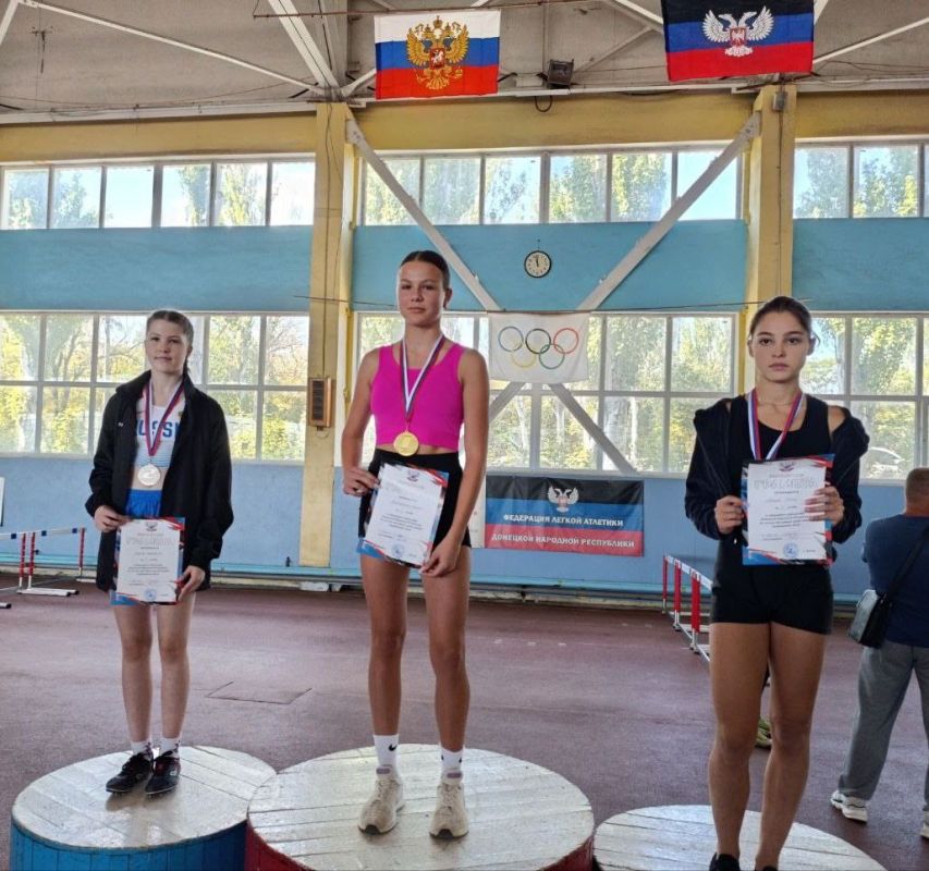 Сегодня, 27 сентября, прошло открытое первенство Донецкой Народной Республики по легкой атлетике, которое стало настоящим триумфом для юных спортсменов из ГБОУ «Мироновская школа №10 г.о. Дебальцево». Юные атлеты... Сегодня, 27 сентября, прошло открытое первенство Донецкой Народной Республики по легкой атлетике, которое стало настоящим триумфом для юных спортсменов из ГБОУ «Мироновская школа №10 г.о. Дебальцево». Юные атлеты...