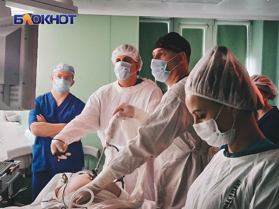 Донецкие хирурги получили опыт оперирования «через прокол» в Краснодаре Донецкие хирурги получили опыт оперирования «через прокол» в Краснодаре