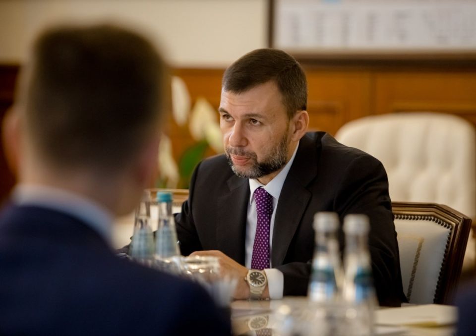 Андрей Никитин и Денис Пушилин обсудили транспортное развитие ДНР Андрей Никитин и Денис Пушилин обсудили транспортное развитие ДНР