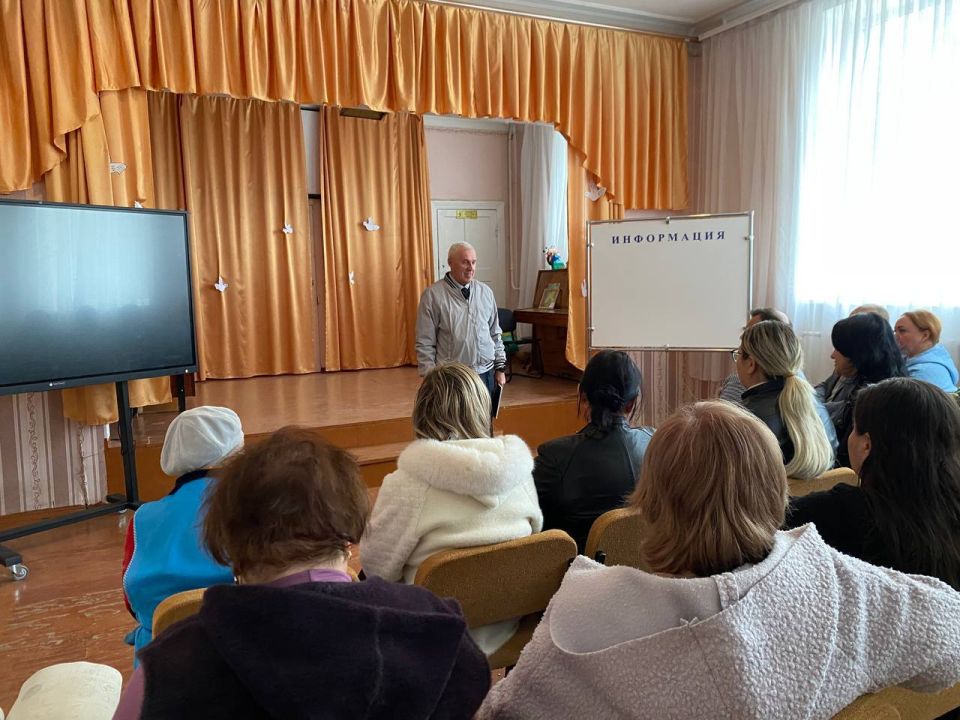 По поручению Главы Республики Дениса Пушилина регулярно проводятся встречи с гражданами По поручению Главы Республики Дениса Пушилина регулярно проводятся встречи с гражданами