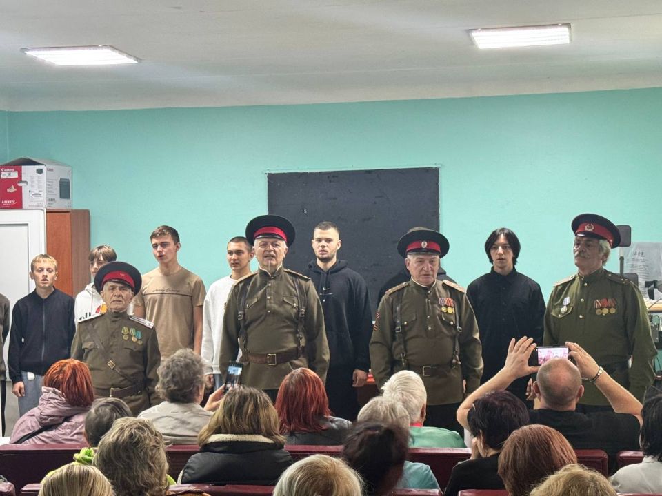 В преддверии одного из самых значимых праздников для каждого жителя Донбасса — Дня воссоединения Донецкой Народной Республики с Российской Федерацией — в ГБУ ДНР «Центральная городская клиническая больница № 9 г. Донецка» ... В преддверии одного из самых значимых праздников для каждого жителя Донбасса — Дня воссоединения Донецкой Народной Республики с Российской Федерацией — в ГБУ ДНР «Центральная городская клиническая больница № 9 г. Донецка» ...